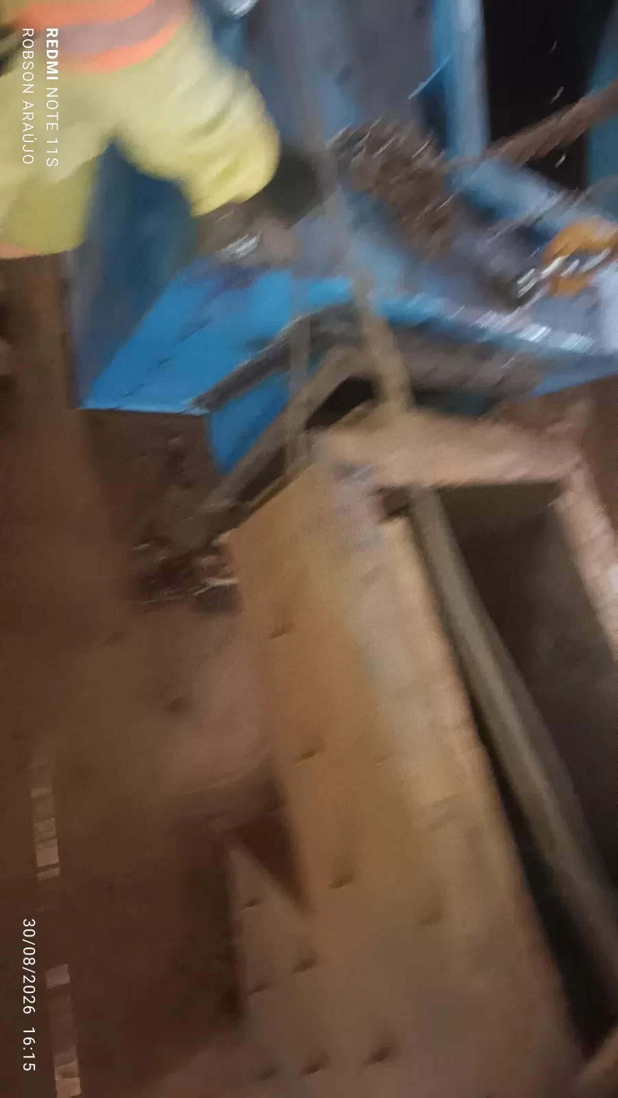 300820267021572_20260830_232813_17.webp